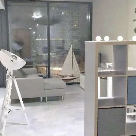 With Free Parking Apartmán