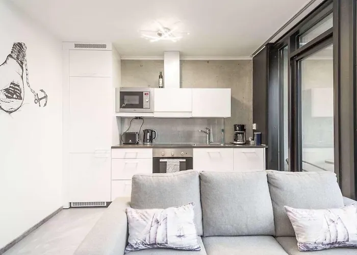 아파트 With Free Parking *